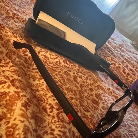 Gucci unisex optical glasses with case and cloth - Picture 2 of 3